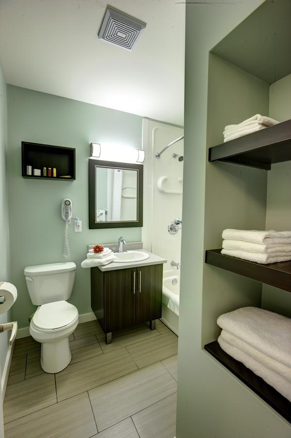 Homeport Apartment Hotel 세인트존스 외부 사진